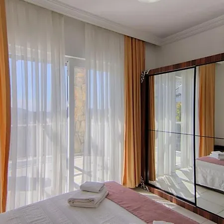 Villa ölüdeniz Ovacıkta 5 Yatak Odalı, 12 Kişilik , Müstakil Havuzlu 2 *