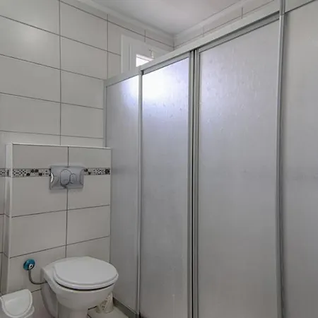 ölüdeniz Ovacıkta 5 Yatak Odalı, 12 Kişilik , Müstakil Havuzlu 2