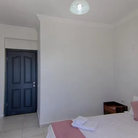 ölüdeniz Ovacıkta 5 Yatak Odalı, 12 Kişilik , Müstakil Havuzlu 2 * Fethiye