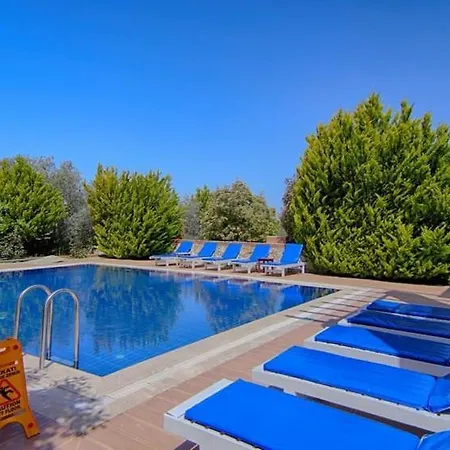 Villa Oludeniz Ovacikta 5 Yatak Odali, 12 Kisilik , Mustakil Havuzlu 2 Fethiye