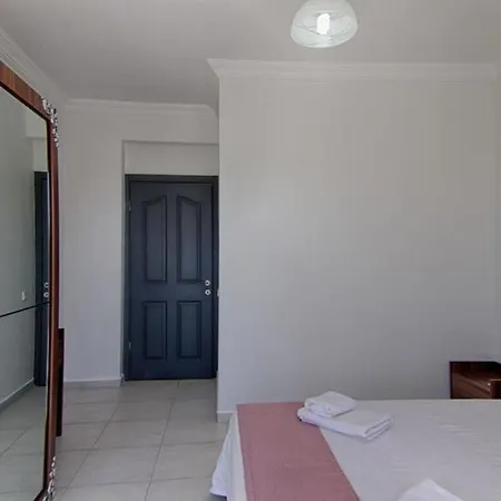 Oludeniz Ovacikta 5 Yatak Odali, 12 Kisilik , Mustakil Havuzlu 2 Villa