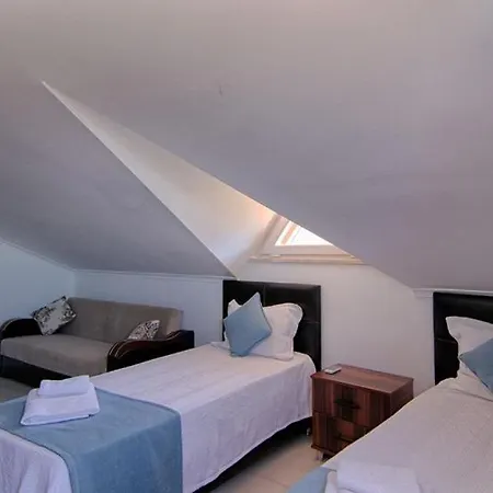 Villa Oludeniz Ovacikta 5 Yatak Odali, 12 Kisilik , Mustakil Havuzlu 2 *