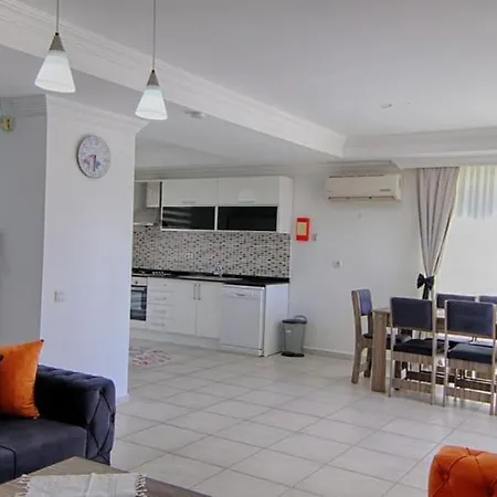 Villa Oludeniz Ovacikta 5 Yatak Odali, 12 Kisilik , Mustakil Havuzlu 2 Fethiye