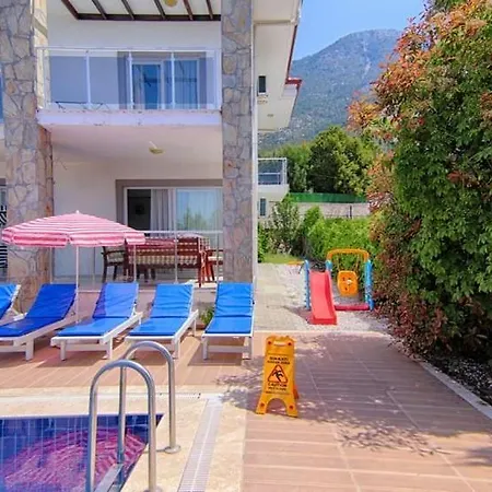 Oludeniz Ovacikta 5 Yatak Odali, 12 Kisilik , Mustakil Havuzlu 2 Fethiye