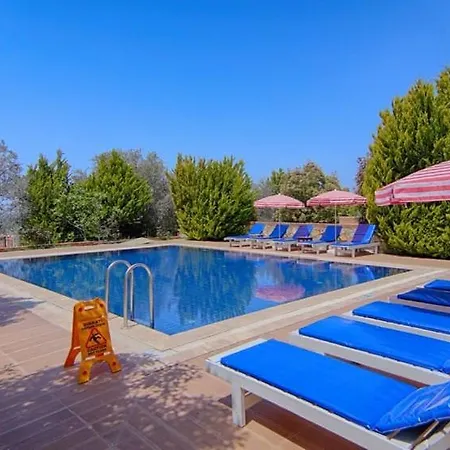 Villa Oludeniz Ovacikta 5 Yatak Odali, 12 Kisilik , Mustakil Havuzlu 2 *
